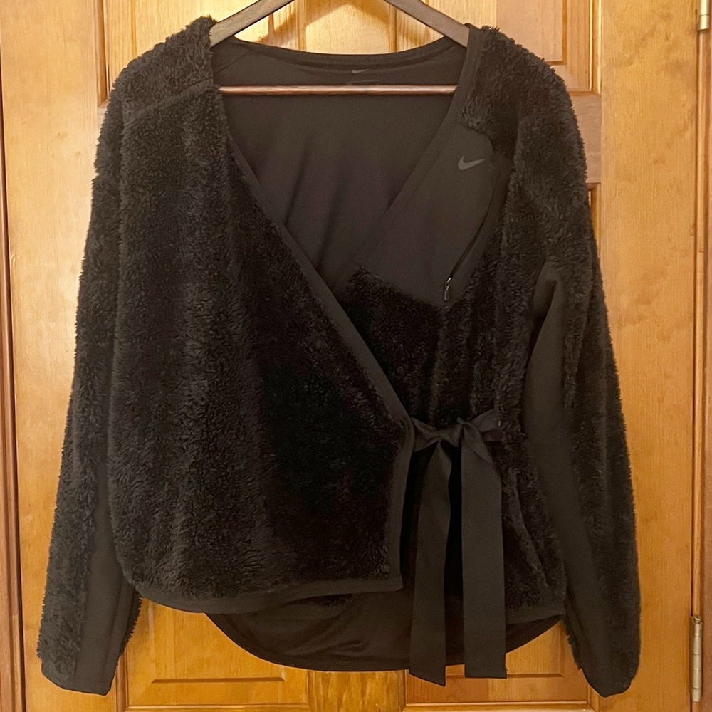 Nike Black Sherpa Training Wrap Jacket Top Womens Size Small‎ Black Long Sleeve
